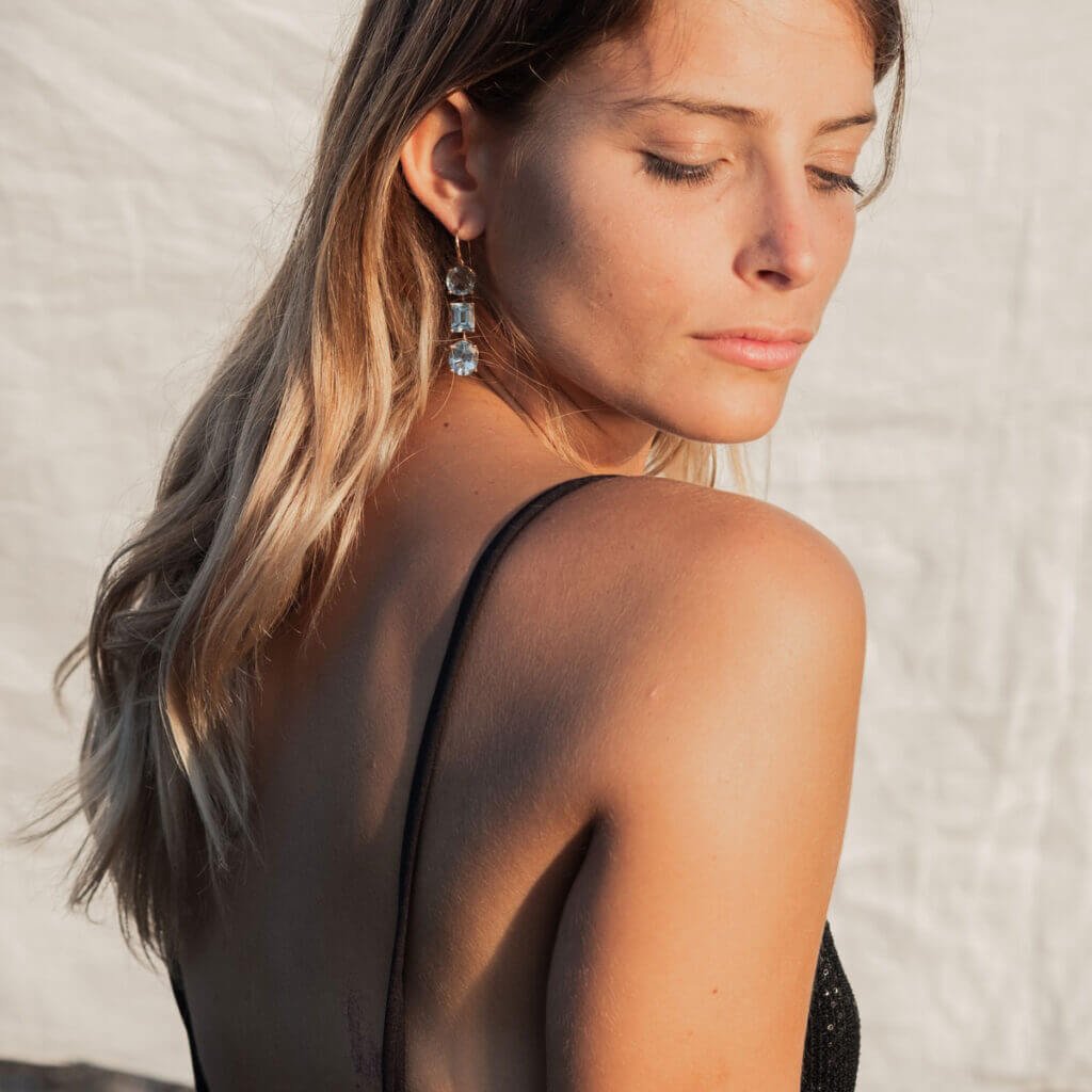 How To Look More Feminine Without Makeup My 15 Best Tips